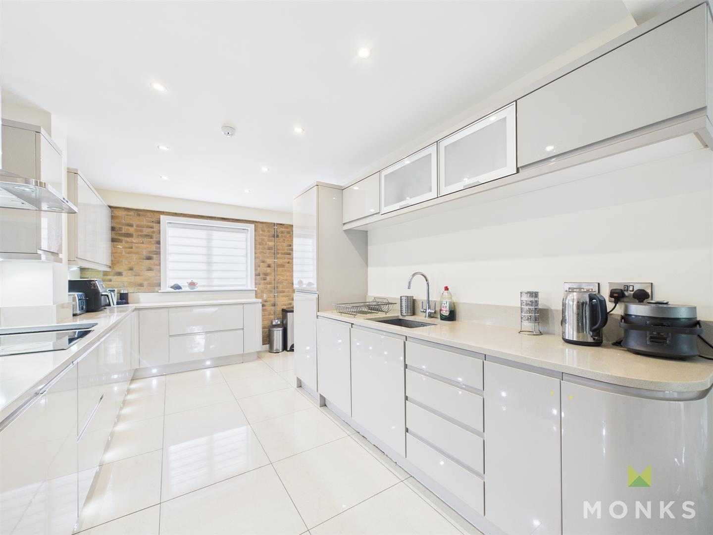 24 Abbey Wharf Mill Road, Shrewsbury, SY2 6AY For Sale